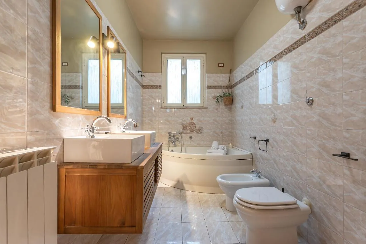 Bbhome Domus Aquae Inside Of Appia Antica Park Rom 0*,